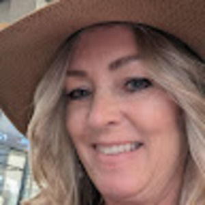 Meet your Posher, Stacy